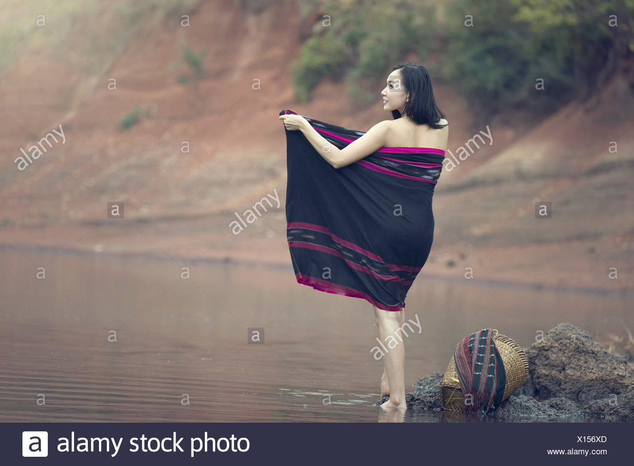 Nina Banandose Fotos E Imagenes De Stock Alamy