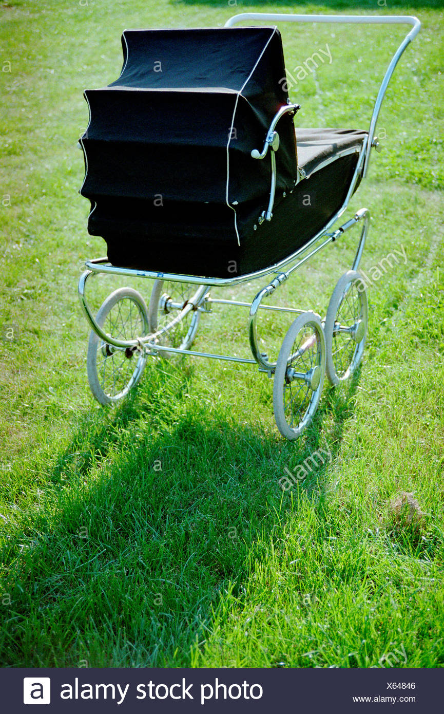 Vintage cochecito de bebé Foto de stock