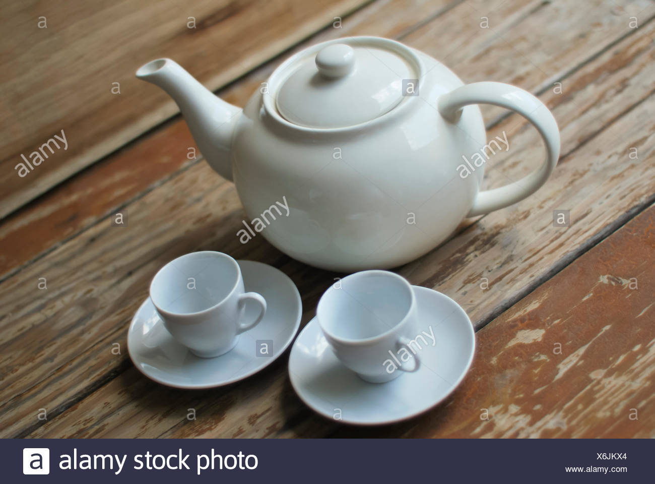 Taza De Te Tetera Pot Ingles Taza De Te Beber Bebida Salud Baberos De Madera En El Estilo De Vida Fotografia De Stock Alamy