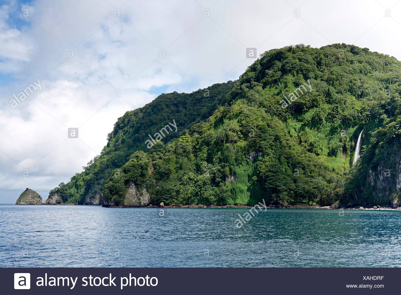 Cascada En La Costa El Parque Nacional Isla Del Coco Costa Rica Del Oceano Pacifico Oriental Fotografia De Stock Alamy Cascada En La Costa El Parque Nacional Isla Del Coco Costa Rica Del Oceano Pacifico Oriental Fotografia De Stock Alamy