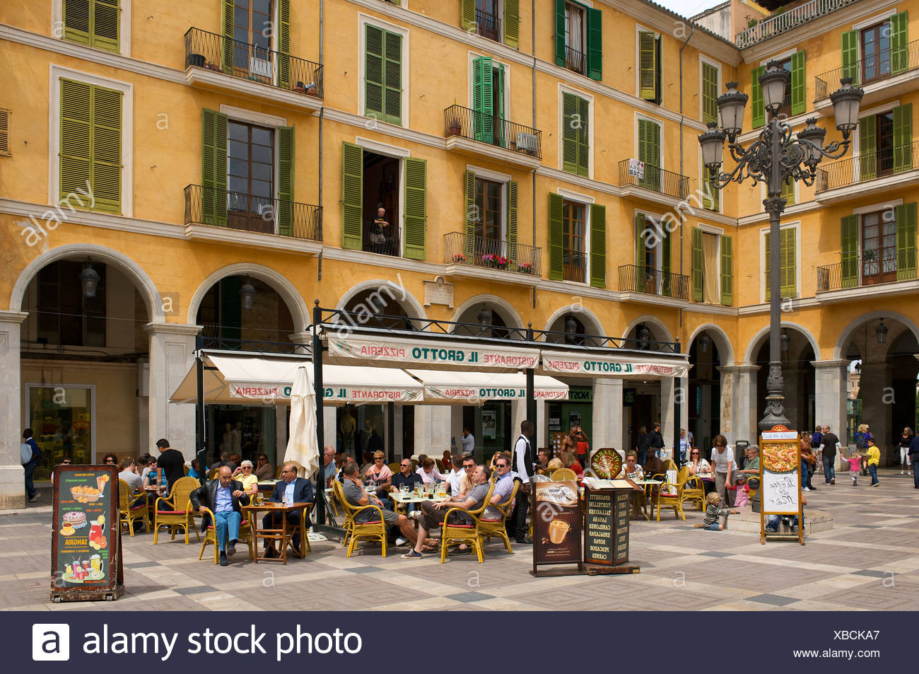 Outdoor Cafe Palma De Mallorca Imagenes De Stock Outdoor Cafe