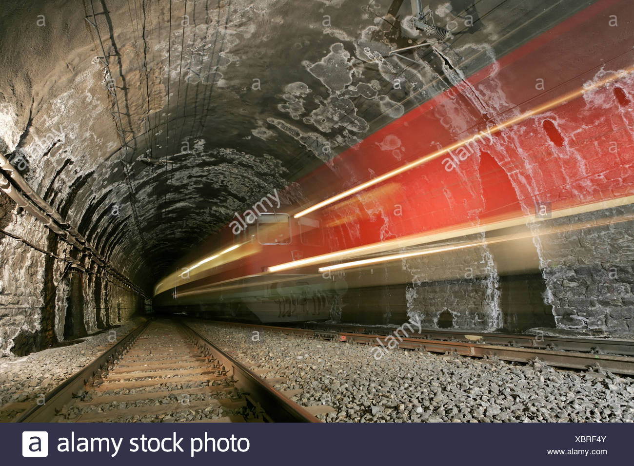 Simplon Brig Viajando Dentro De Transporte Tunel Simplontunnel Canton De Valais Suiza Europa Iselle Italia Fotografia De Stock Alamy