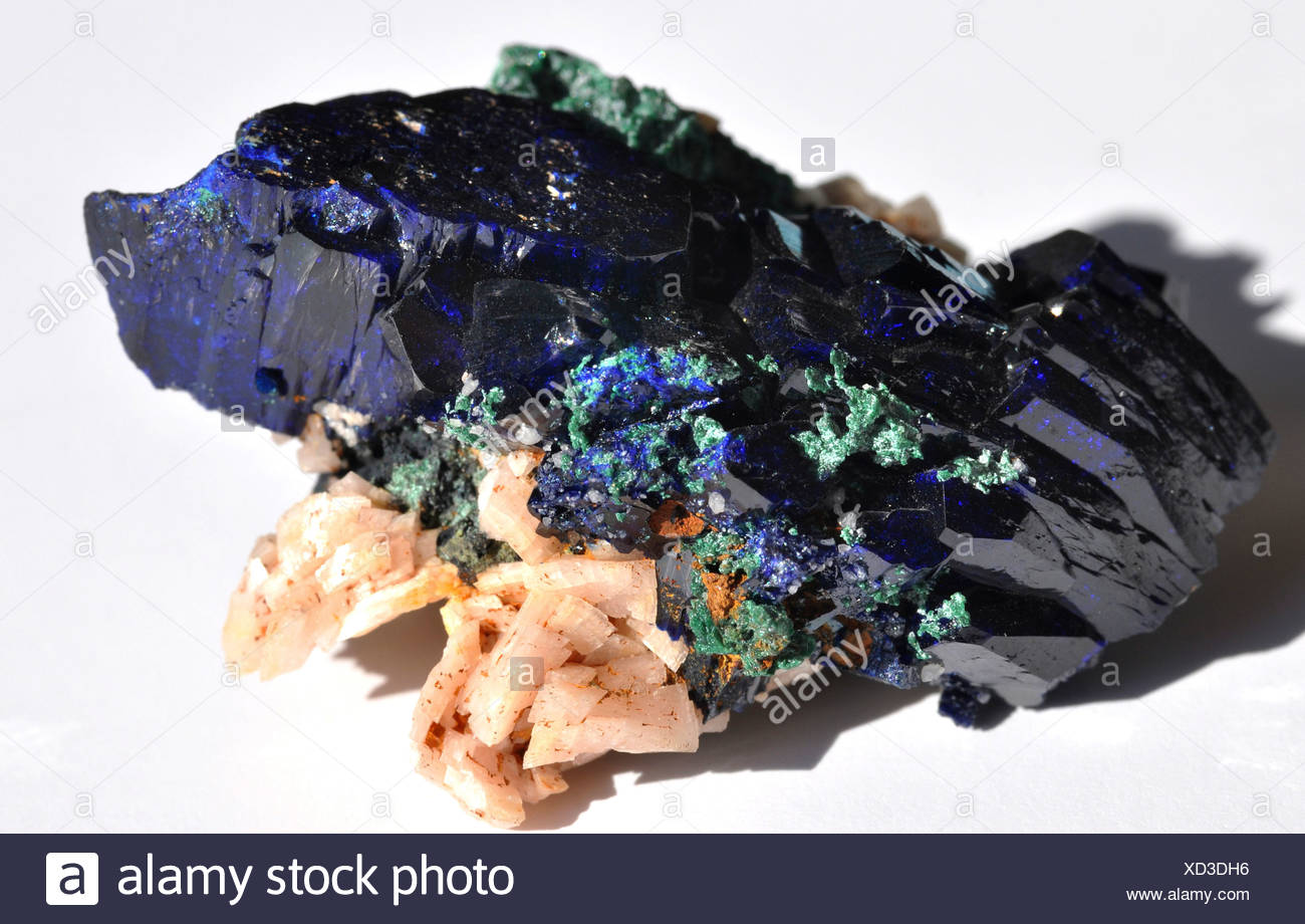 Los cristales de Azurita con malaquita y dolomita Foto de stock