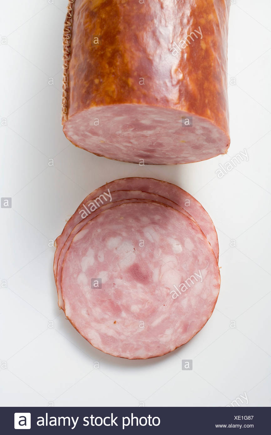 Krakauer Cracovia Style Jamon Salchicha Con Rodajas De Corte Fotografia De Stock Alamy