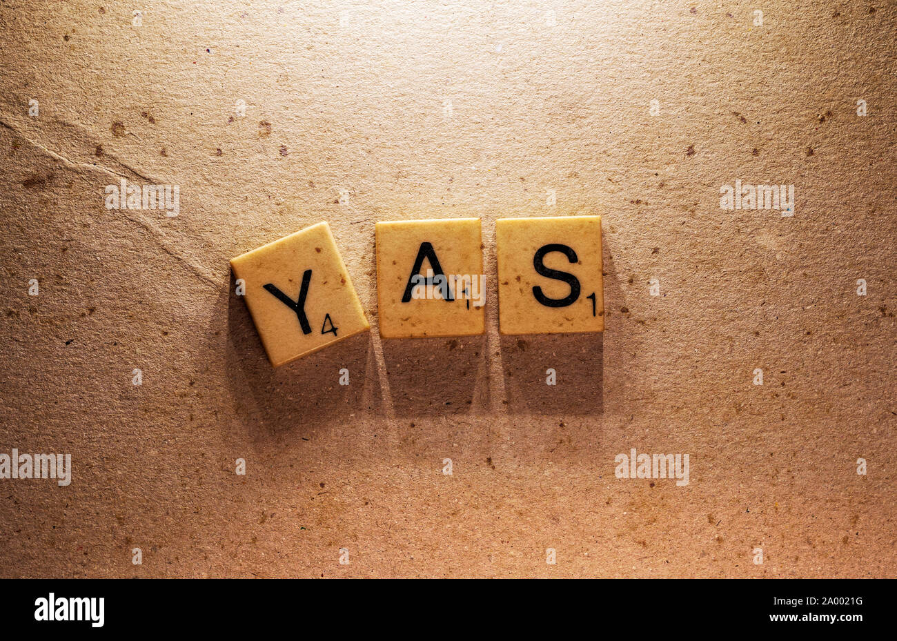 Oui label composé de lettres scrabble Banque D'Images