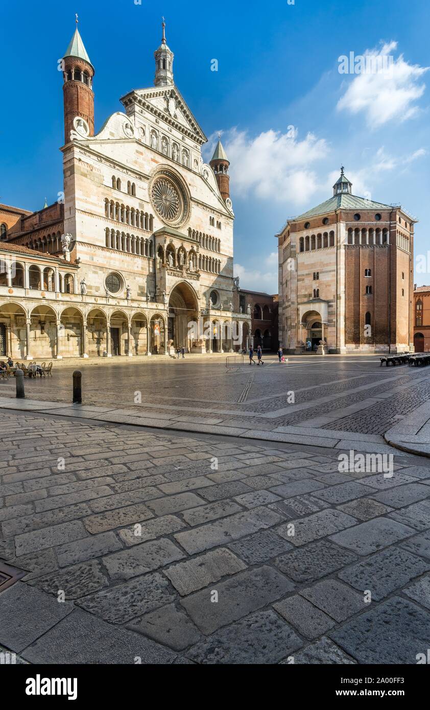 La Piazza del Comune, Cathédrale de Santa Maria Assunta, baptistère, Cremona, Lombardie, Italie Banque D'Images