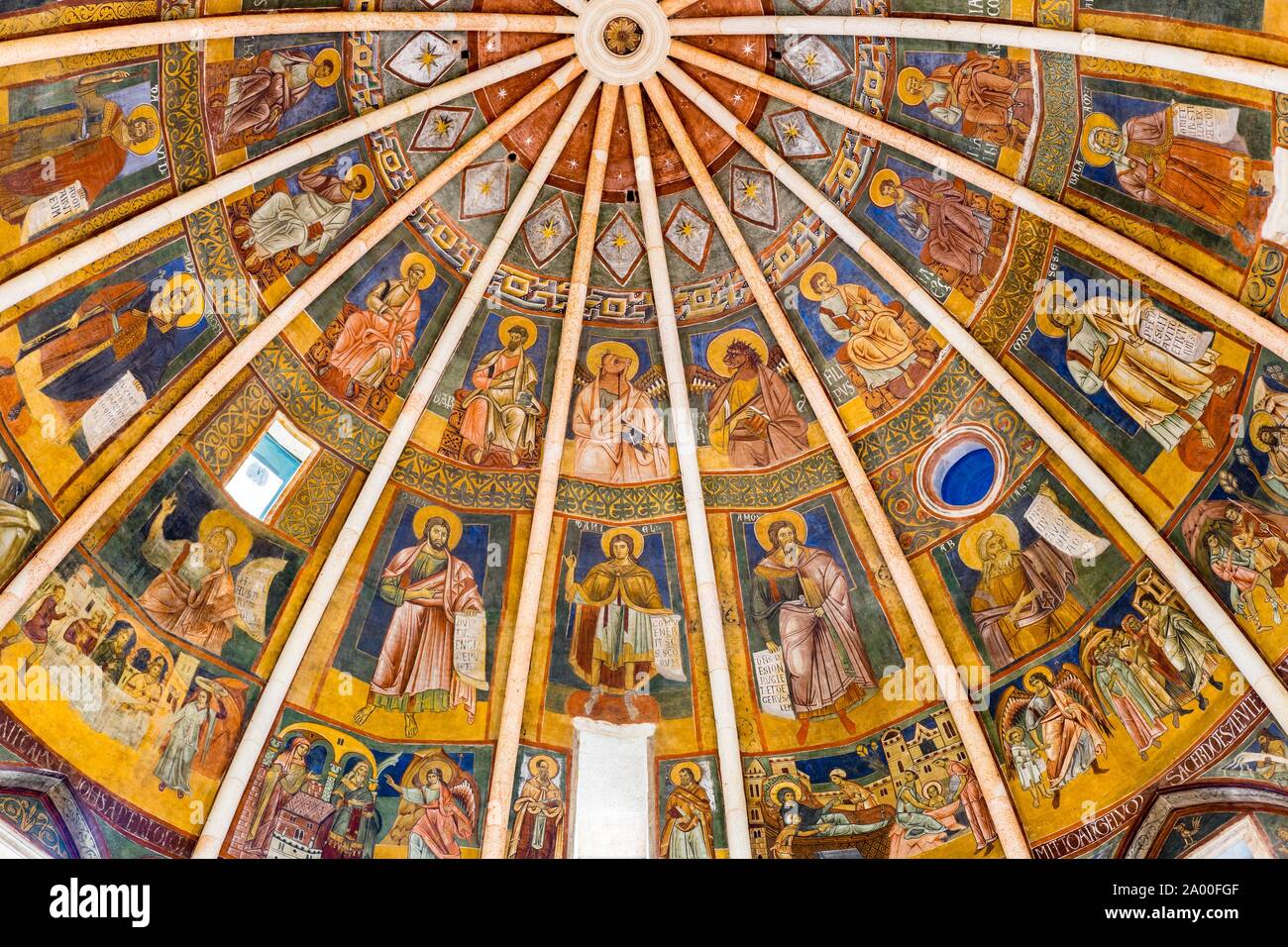 Dôme avec fresques romanes, baptistère, Parme, Emilie-Romagne, Italie Banque D'Images