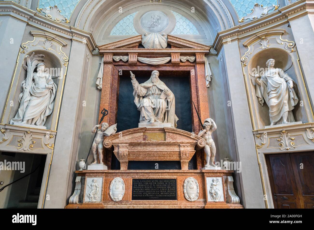 Tombe de Mgr Ugo Rangone par le sculpteur Prospero Spani, Renaissance, la cathédrale Santa Maria Assunta, Reggio Emilia, Emilia-Romagna, Italie Banque D'Images