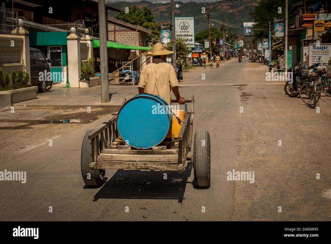 Transporteur local au Myanmar Banque D'Images