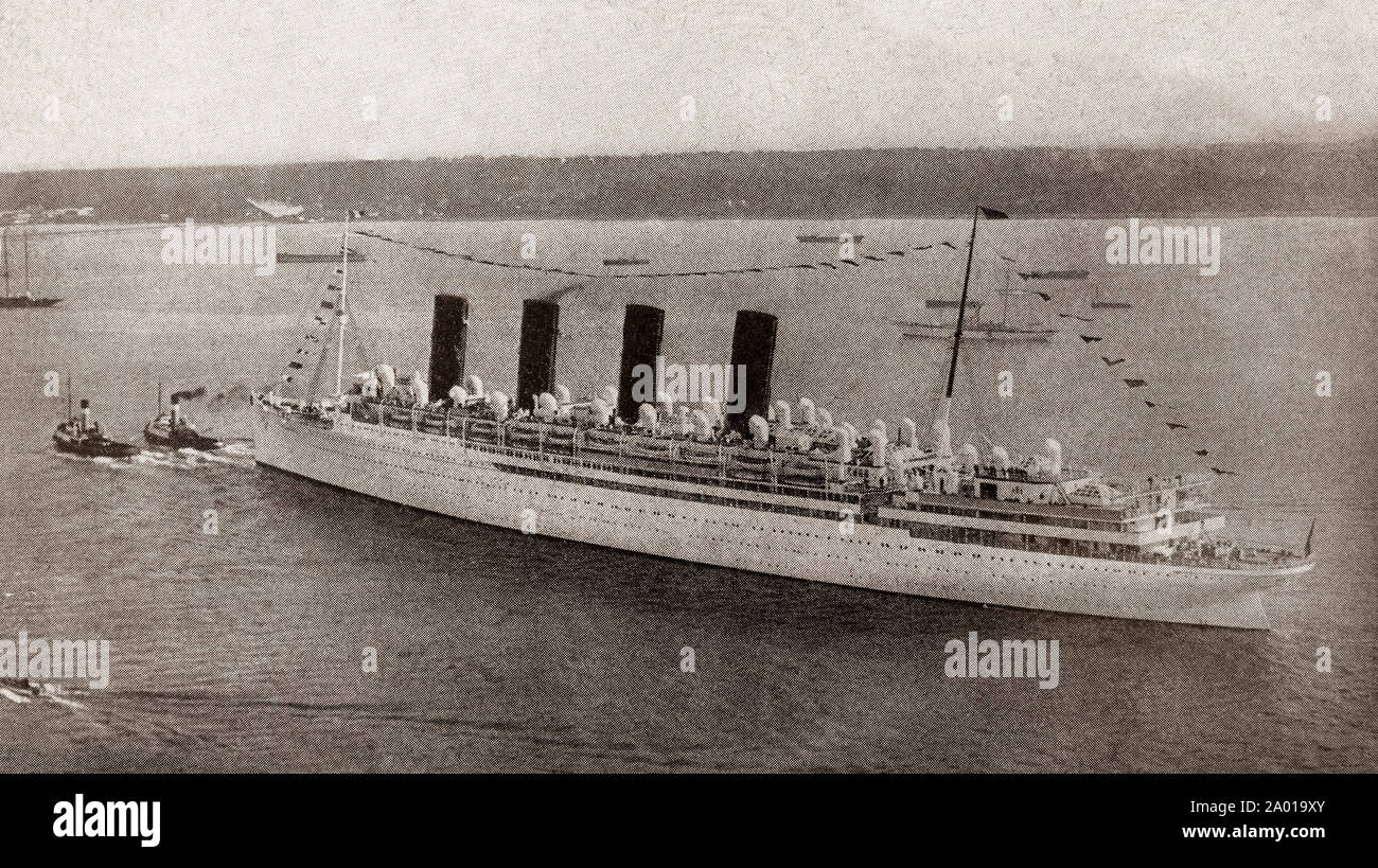 La fin de la "MAURITANIE" Cunard RMS Star liner de croisière en route pour la casse dans Rosyth, en Écosse, en1935. Le bateau a tenu le Ruban Bleu pendant une période de 22 ans. Elle a également servi dans la Grande Guerre. Banque D'Images