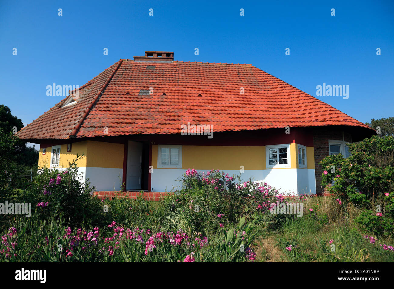 Vitte, maison de vacances construire par l'architecte Max Taut, l'île de Hiddensee, mer Baltique, Mecklembourg Poméranie occidentale, l'Allemagne, de l'Europe Banque D'Images