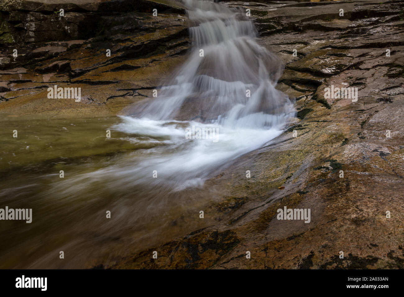 Cascade de la rivière Mumlava sur Mumlava, Harrachov, Monts des Géants, le Parc National de Krkonose République Tchèque Banque D'Images