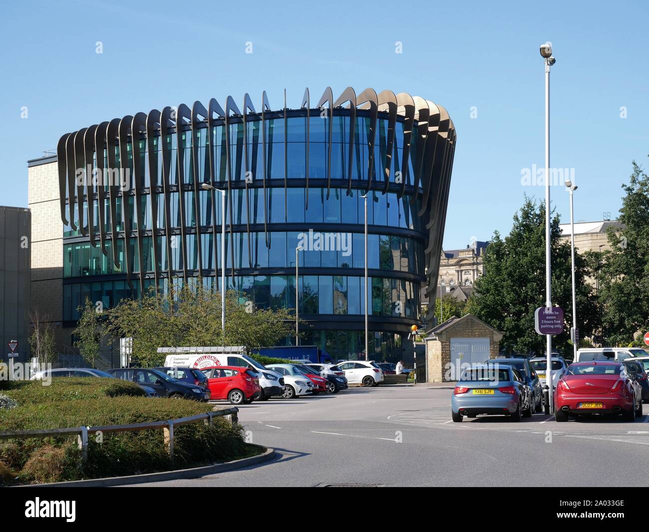 Le bâtiment construit newley Oastler construction de verre à l'université de Huddersfield Yorkshire Angleterre Banque D'Images