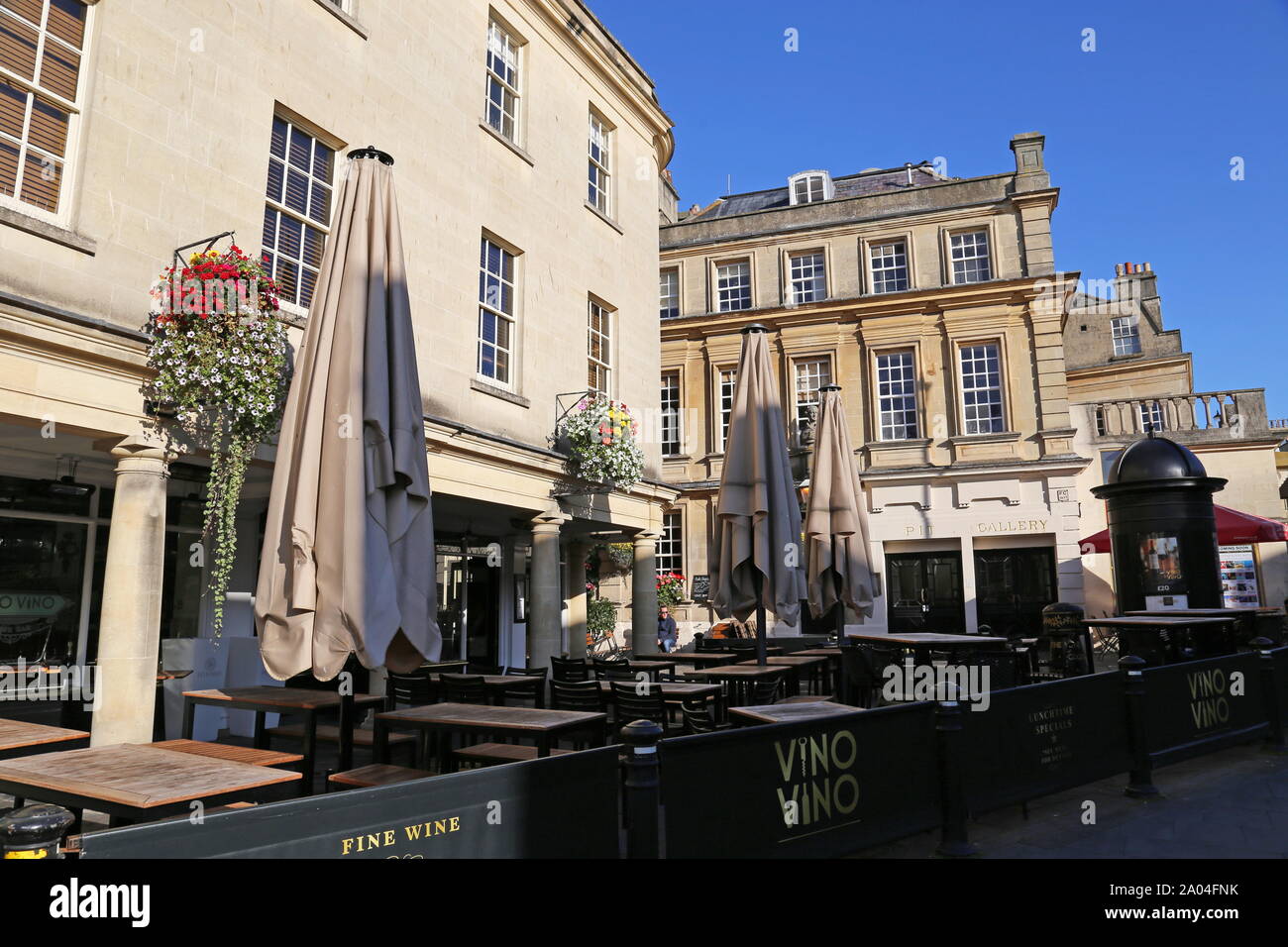 Vino Vino Wine Bar et Galerie à ciel ouvert, Barton Street, Bath, Somerset, Angleterre, Grande-Bretagne, Royaume-Uni, UK, Europe Banque D'Images