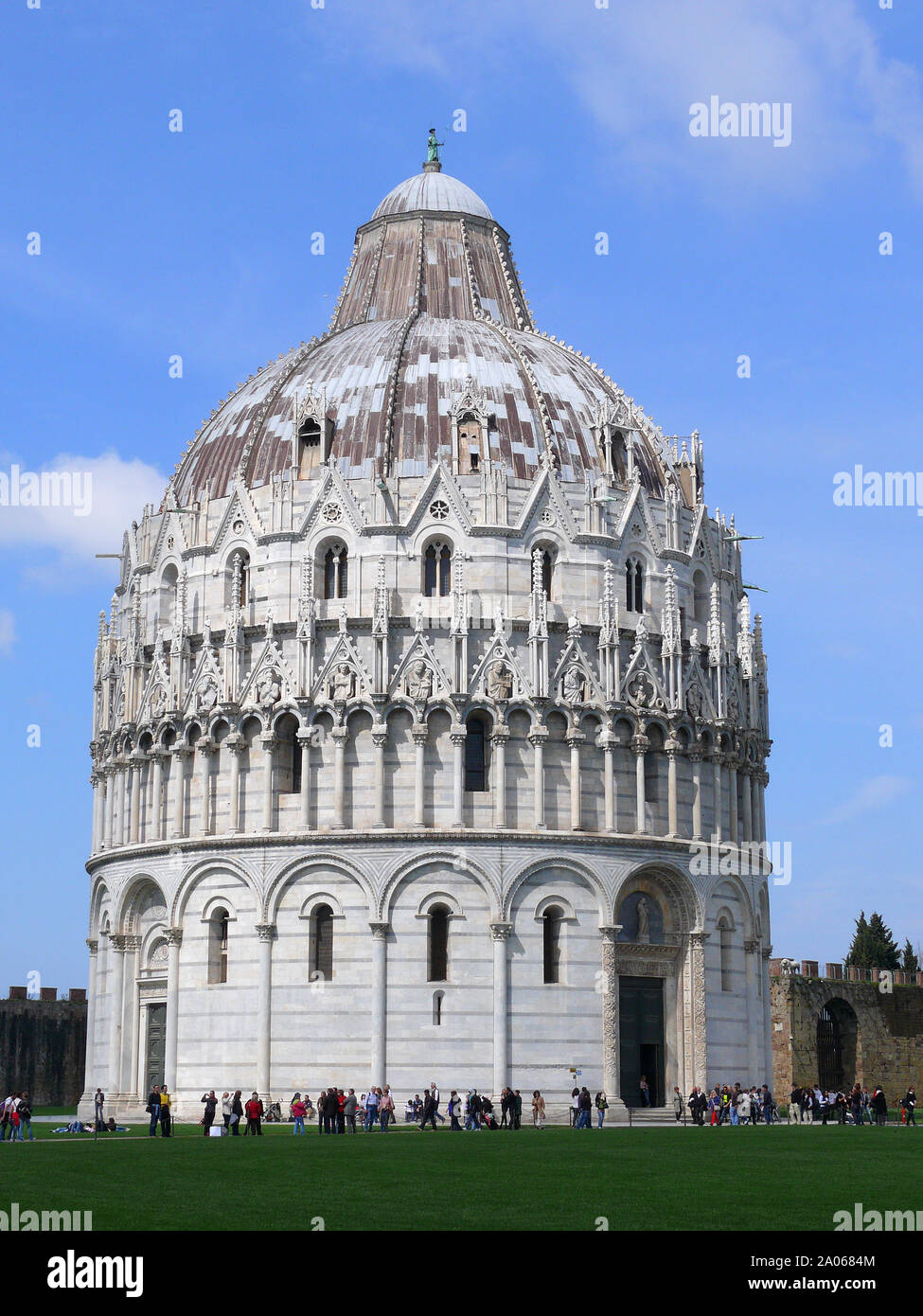 Battistero, Piazza dei Miracoli (Place des Miracles, la Piazza del Duomo, la place de la Cathédrale, Pise, Toscane, Toscane, Italie, Europe, Site du patrimoine mondial Banque D'Images