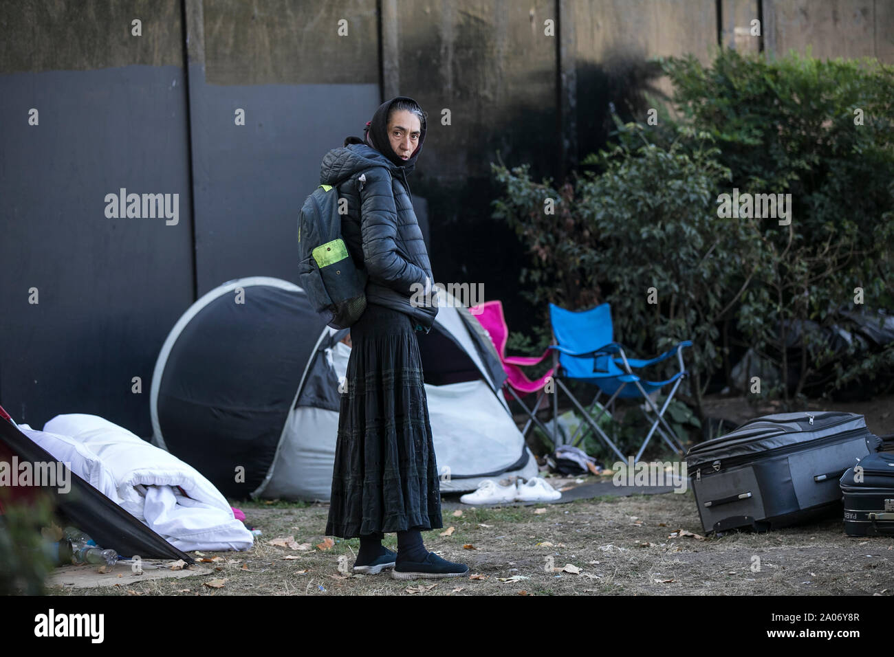 Immigrants roms effacée par la police d'où ils ont fait du camping sur Park Lane, dans le quartier de Mayfair et on a fait état d'un crimewave, Londres UK Banque D'Images