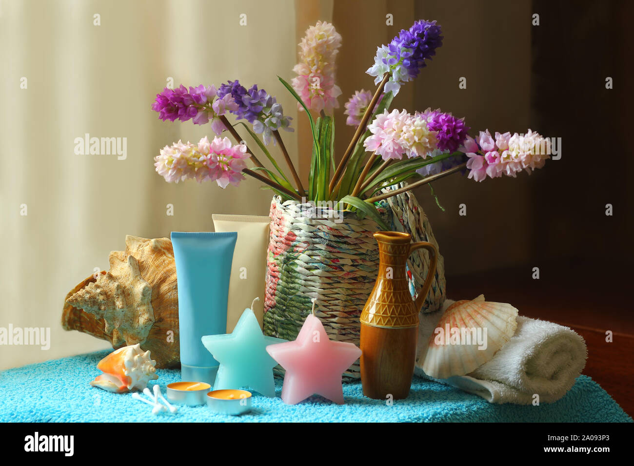 Bien-être et spa still life concept, maquette du tube de lotion Banque D'Images