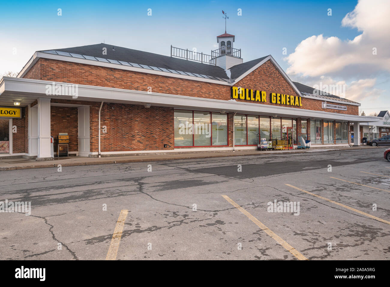 Whitesboro, NEW YORK - 11 août 2019 : Dollar General Emplacement de vente au détail. Dollar General est un Small-Box enseigne discount, situé sur 131 Banque D'Images