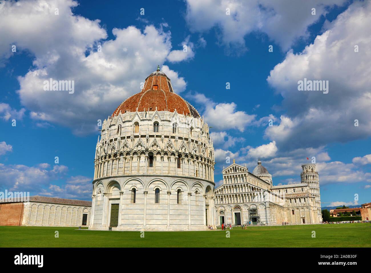 Baptistère de Pise, Pise Cathédrale St Jean et la Tour Penchée de Pise clocher, la Piazza dei Miracoli, Pisa, Italie Banque D'Images
