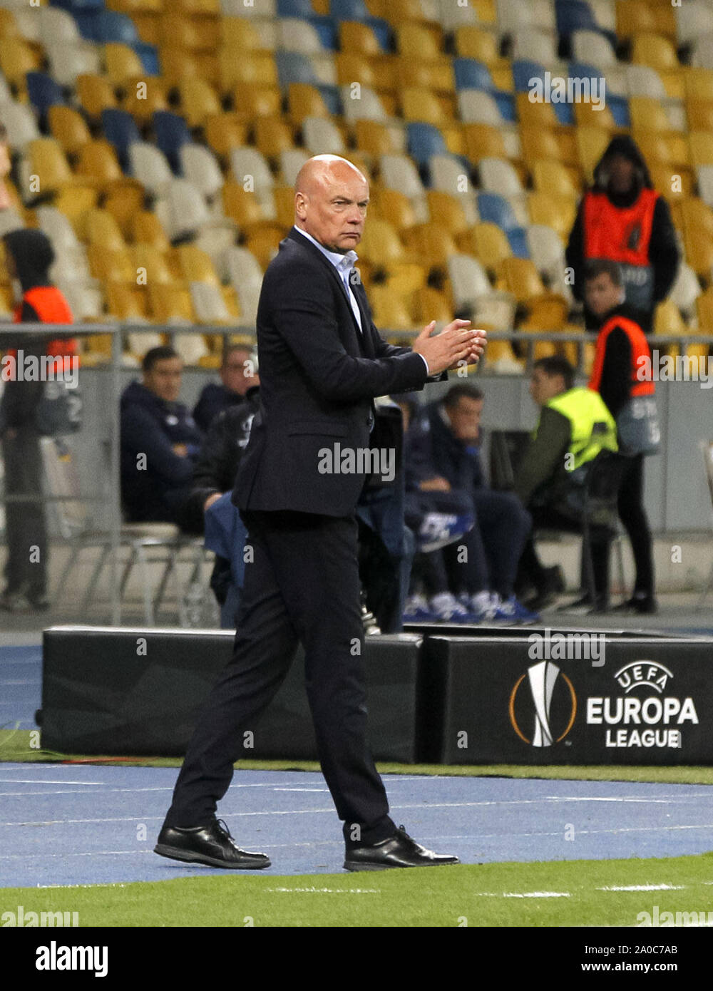 Kiev, Ukraine. 19 Sep, 2019. UWE ROSLER, entraîneur-chef de Malmö FF, réagit au cours de l'UEFA Europa League - Saison 2019-2020 phase groupe match de football entre Malmö FF et Dynamo Kiev, au stade Olimpiyskiy à Kiev, Ukraine, le 19 septembre 2019. Crédit : Serg Glovny/ZUMA/Alamy Fil Live News Banque D'Images