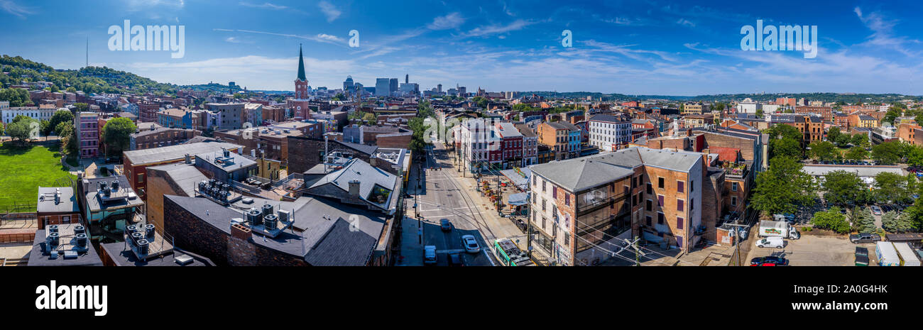 Cincinnati sur le Rhin re-embourgeoisés vue aérienne du quartier avec tour de siècle vacances bâtiments avec façades en briques colorées Banque D'Images