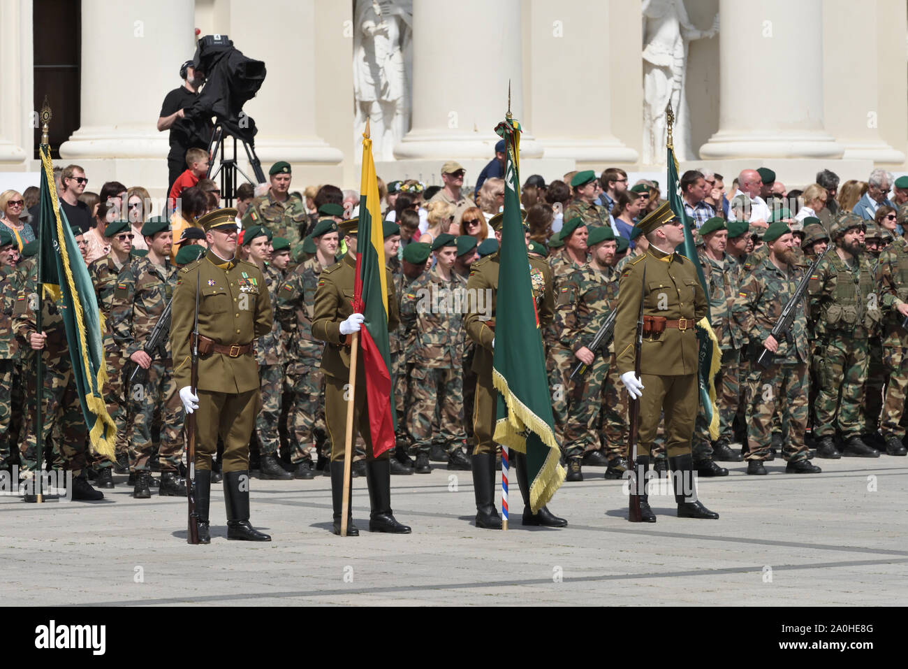 Vilnius, Lituanie - 01 juin : Fête à la place de la cathédrale, sur la formation de riflemens solennelle le 01 juin 2019 à Vilnius, Lituanie. Banque D'Images