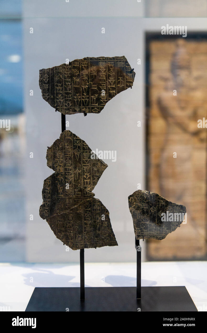Des fragments de stela(e) inscrit avec l'écriture cunéiforme : extraits du code de roi Hammurabi de Babylone (1792-1750 avant JC). Autour de 1750BC. Basalte. Banque D'Images