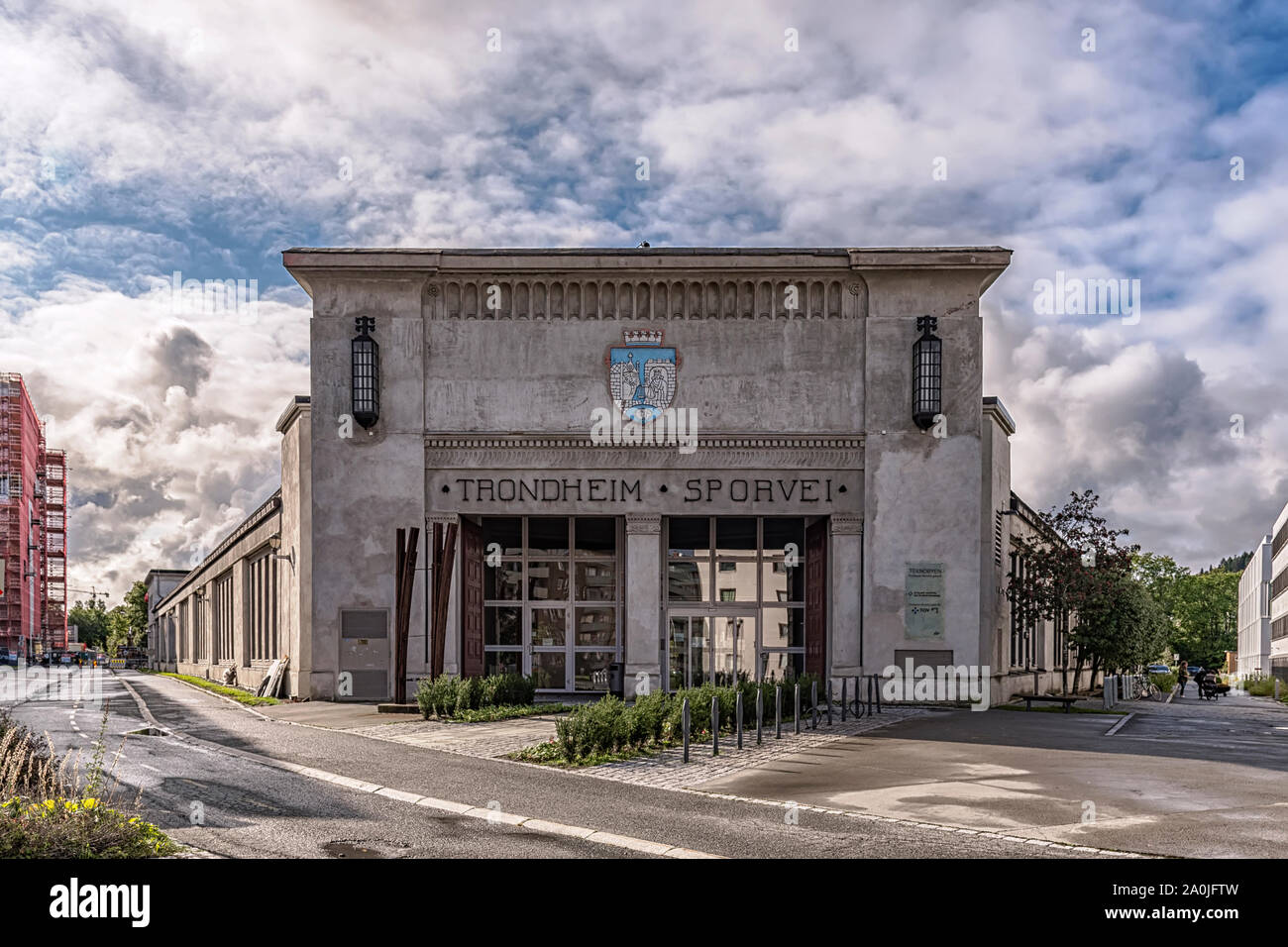 TRONDHEIM, NORVÈGE - 07 septembre, 2019 : la façade avant de ce qui était l'ancien musée de tramway ou de dépôt. Banque D'Images