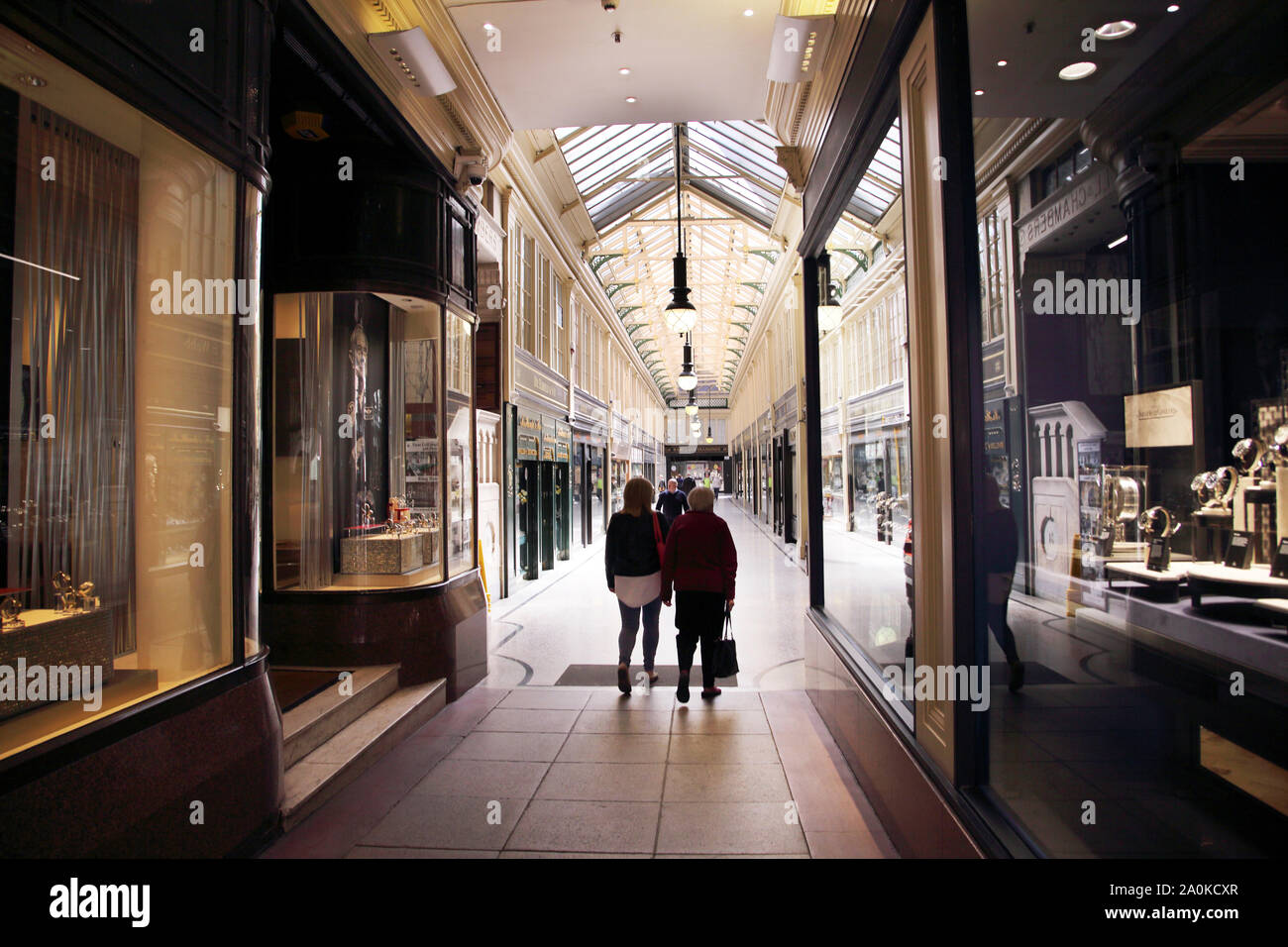 Glasgow Ecosse Argyll Arcade victorienne avec cadre Fonte Verre et passage piéton de l'entrée de la rue Buchanan Banque D'Images