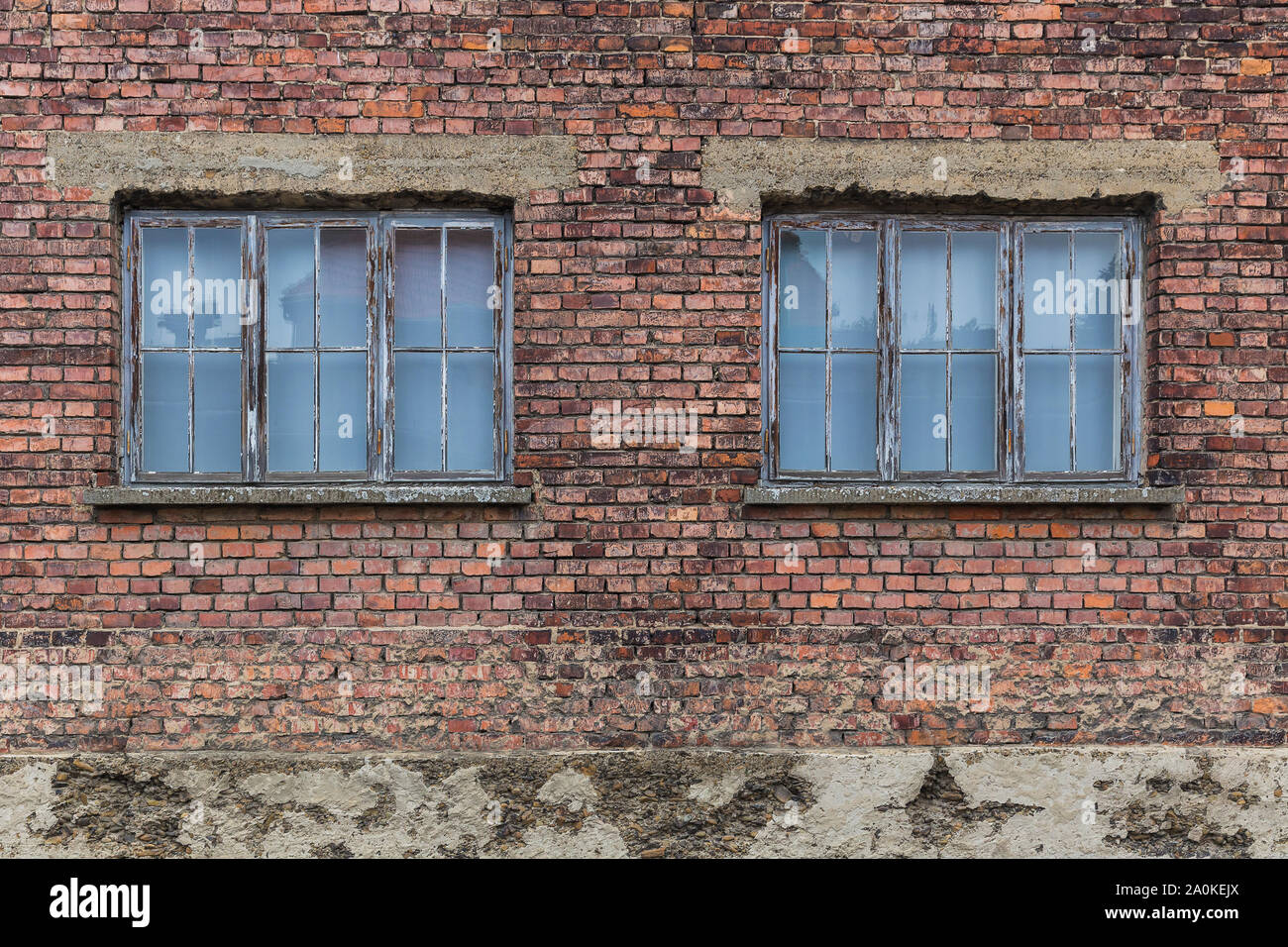 Fenêtre et brique d'ombre à Camp de concentration d'Auschwitz et le camp de la mort Banque D'Images