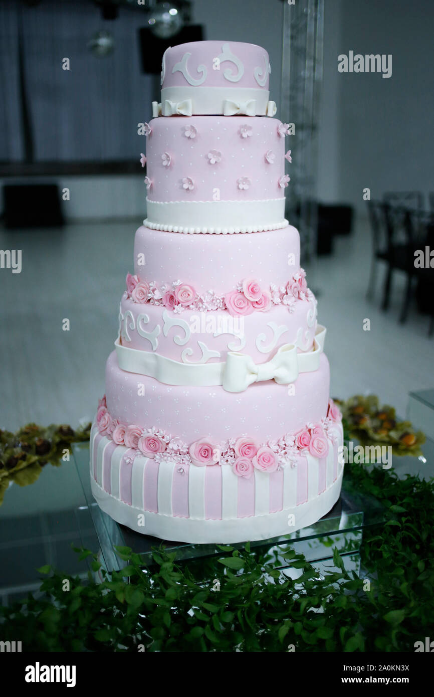 Gateau De Fete Gateau D Anniversaire 15 Ans 15 Ans Festival Magnifique Photo Stock Alamy