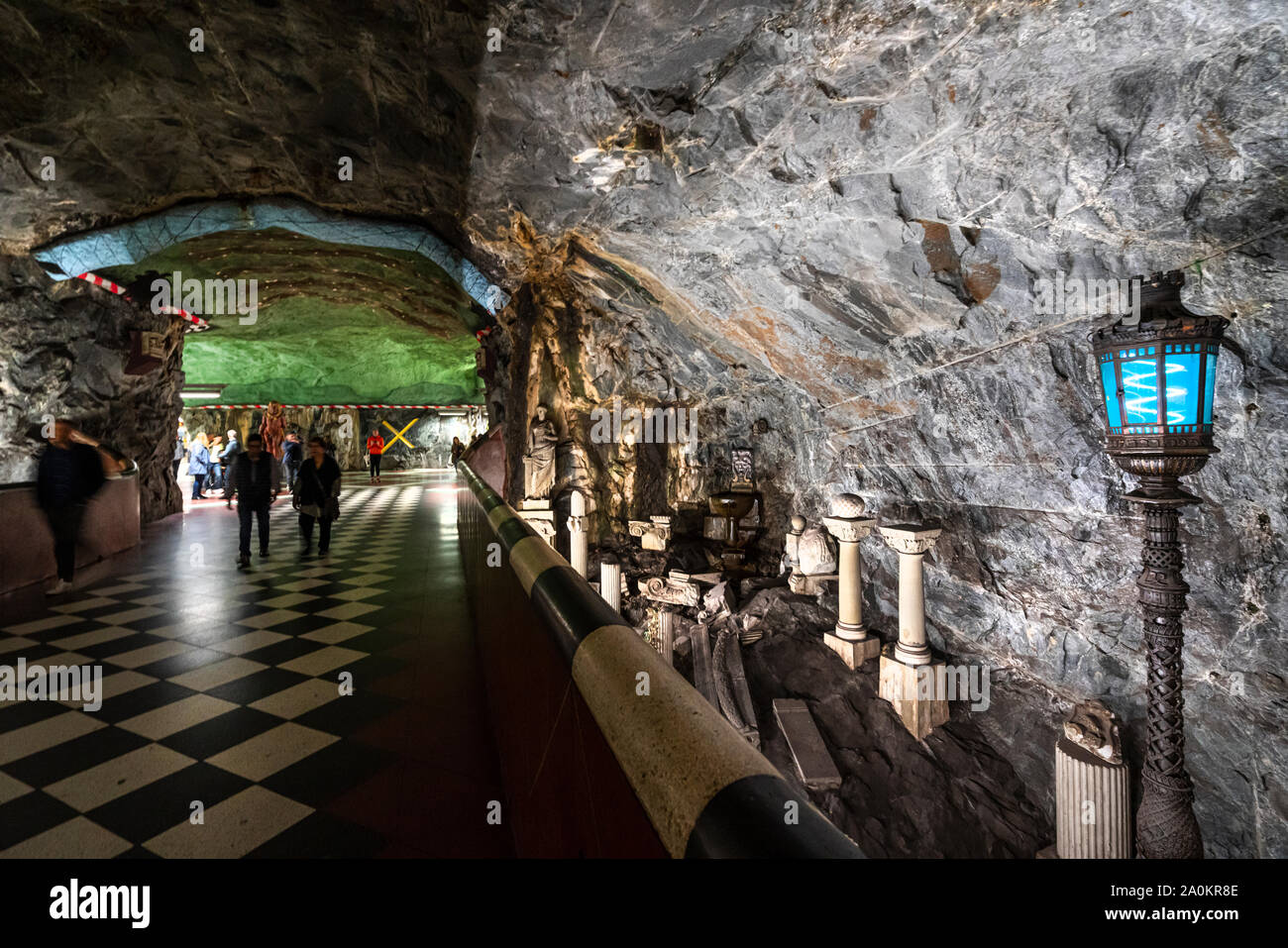 Stockholm, Suède. Septembre 2019. La vue de l'intérieur de la plate-forme Kungstradgarden Metro Stration Banque D'Images