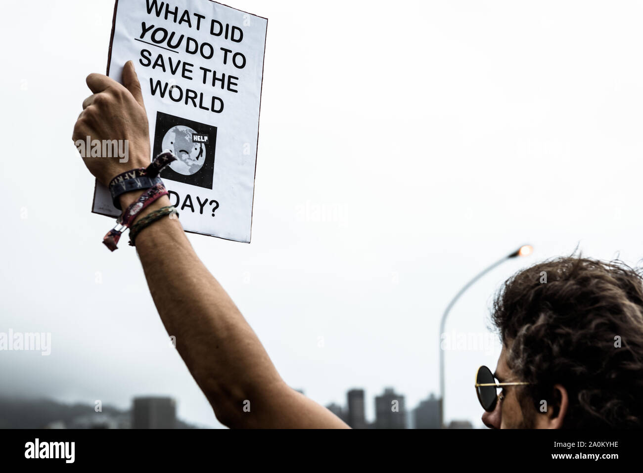 Les manifestants de participer à la grève du climat mondial inspiré par l'activiste climatique Greta Thunberg à Cape Town, Afrique du Sud - 20 mars 2019 Banque D'Images