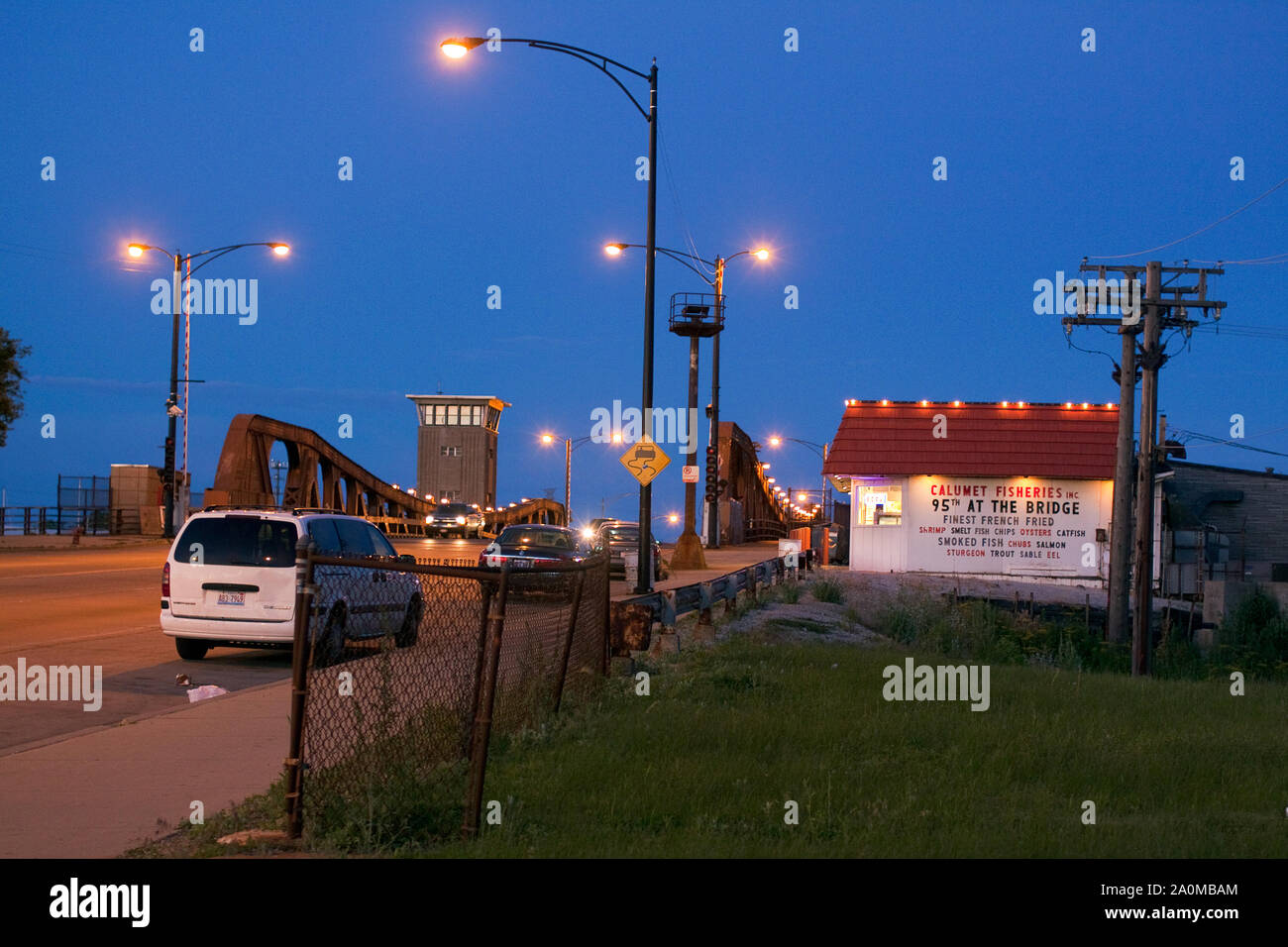 L'emblématique site de Calumet Fisheries à l'extrême sud de Chicago, à côté du pont-bascule de la 95th Street rendu célèbre par les Blues Brothers. Banque D'Images