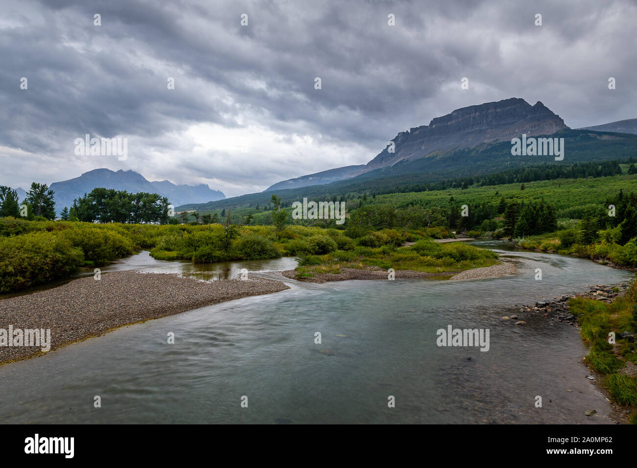 Orage sur St Mary Lake, le parc national des Glaciers Banque D'Images