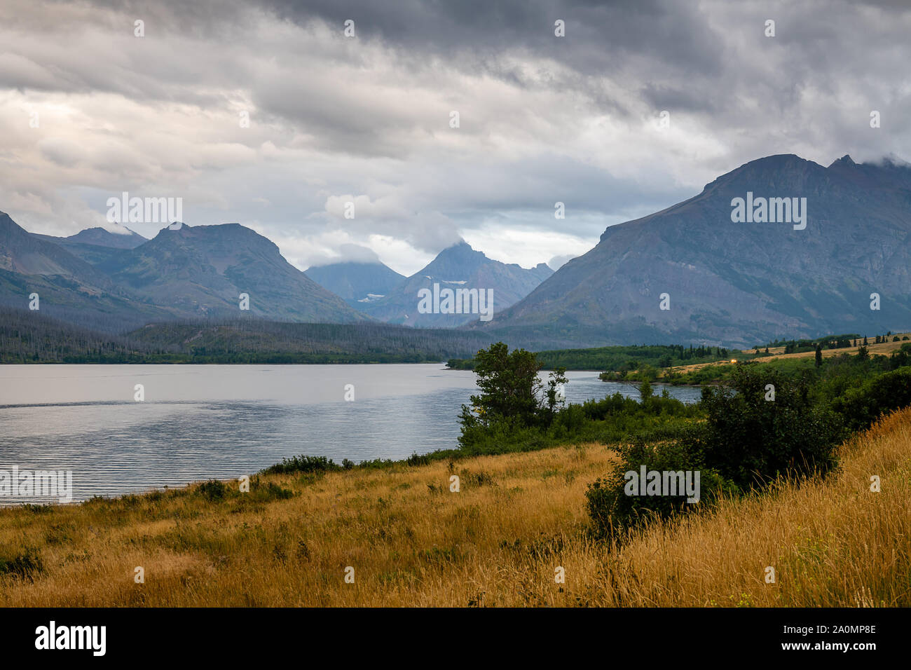 Orage sur St Mary Lake, le parc national des Glaciers Banque D'Images