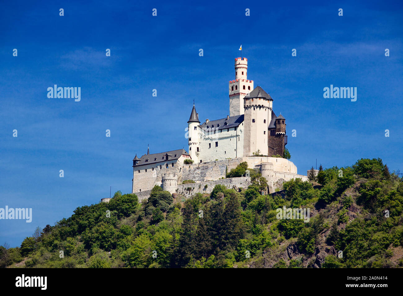 Château Marksburg au-dessus du Rhin, Rhénanie, Allemagne, Europe Banque D'Images