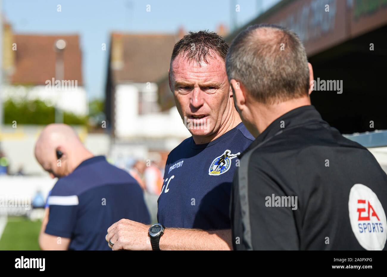 London UK 21 Septembre 2019 - Bristol Rovers manager Graham Coughlan durant la Sky Bet League un match de football entre l'AFC Wimbledon et Bristol Rovers au Cherry Red Records Stadium - usage éditorial uniquement. Pas de merchandising. Pour des images de football Premier League FA et restrictions s'appliquent inc. aucun internet/mobile l'usage sans licence FAPL - pour plus de détails contactez Football Dataco. Crédit photo : Simon Dack TPI / Alamy Live News Banque D'Images