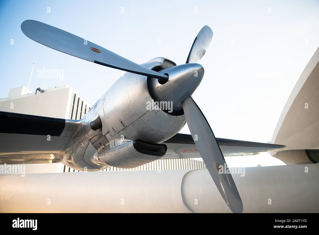 NEW YORK - 20 septembre 2019 : Avis d'un avion Lockheed Constellation, connu sous le nom de Connie vu de l'aéroport Kennedy, TWA Hôtel. Ce millésime Banque D'Images