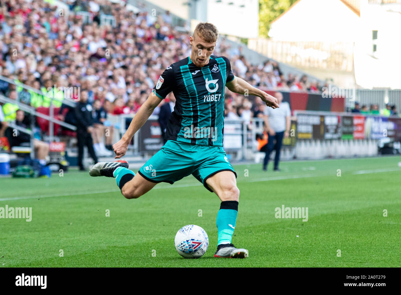 Bristol, Royaume-Uni. Sep 21, 2019. Jay Fulton de Swansea City en action contre la ville de Bristol. Match de championnat Skybet EFL, Bristol city v Swansea City à Ashton Gate à Bristol le samedi 21 septembre 2019. Cette image ne peut être utilisé qu'à des fins rédactionnelles. Usage éditorial uniquement, licence requise pour un usage commercial. Aucune utilisation de pari, de jeux ou d'un seul club/ligue/dvd publications. pic de Lewis Mitchell//Andrew Orchard la photographie de sport/Alamy live news Crédit : Andrew Orchard la photographie de sport/Alamy Live News Banque D'Images