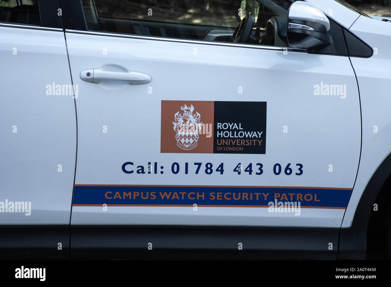 Campus watch voiture de patrouille de sécurité au Royal Holloway College à Surrey, UK Banque D'Images