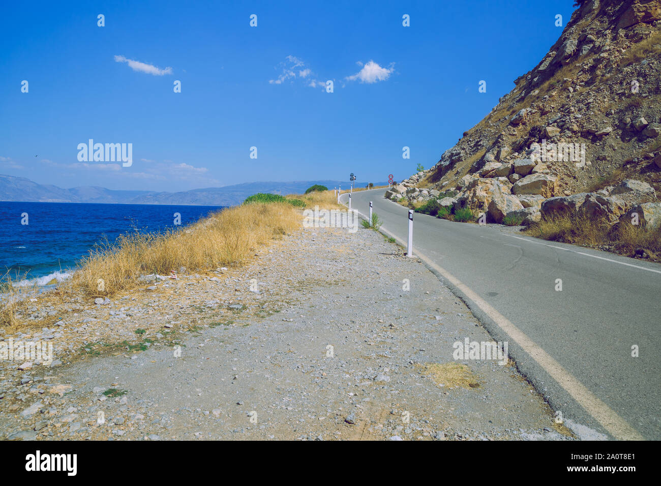 Ville Athènes, République grecque. Montagnes et de l'eau, bleu de la mer. 13. Septembre 2019. Photos de voyage. Banque D'Images