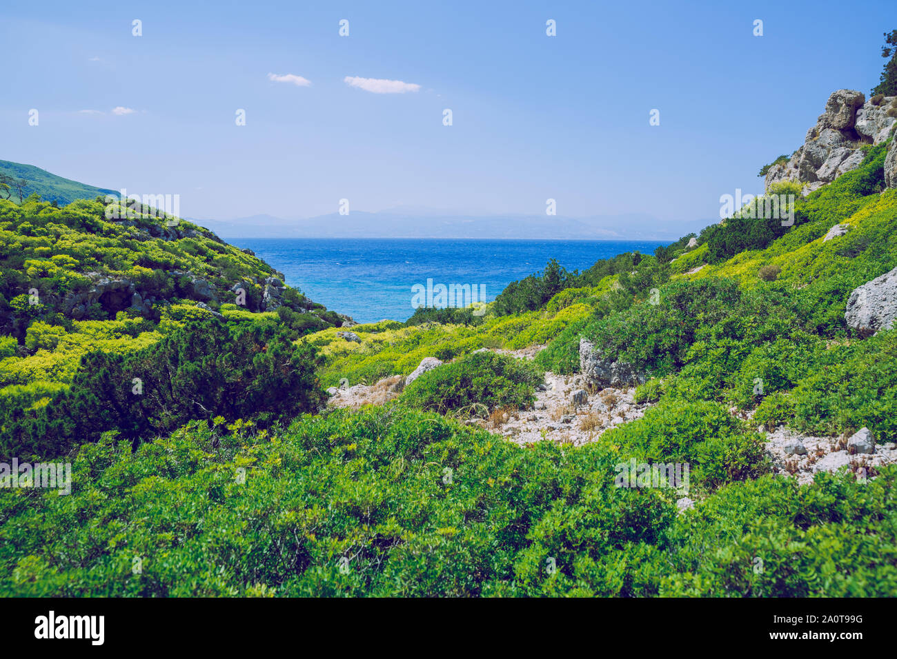 Ville Athènes, République grecque. Montagnes et de l'eau, bleu de la mer. 13. Septembre 2019. Photos de voyage. Banque D'Images