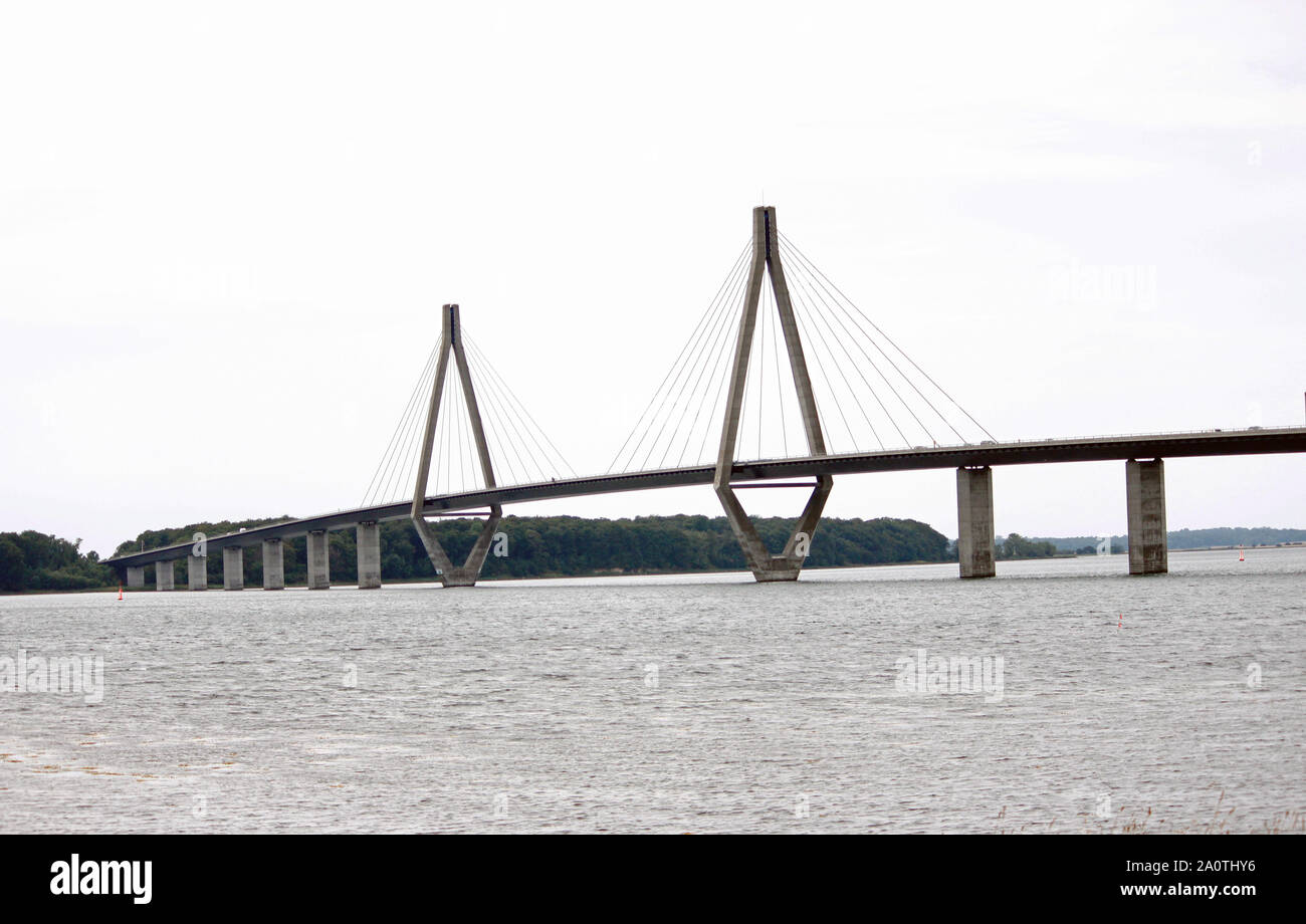 Le Pont de l'Öresund est le plus long pont à haubans Banque D'Images