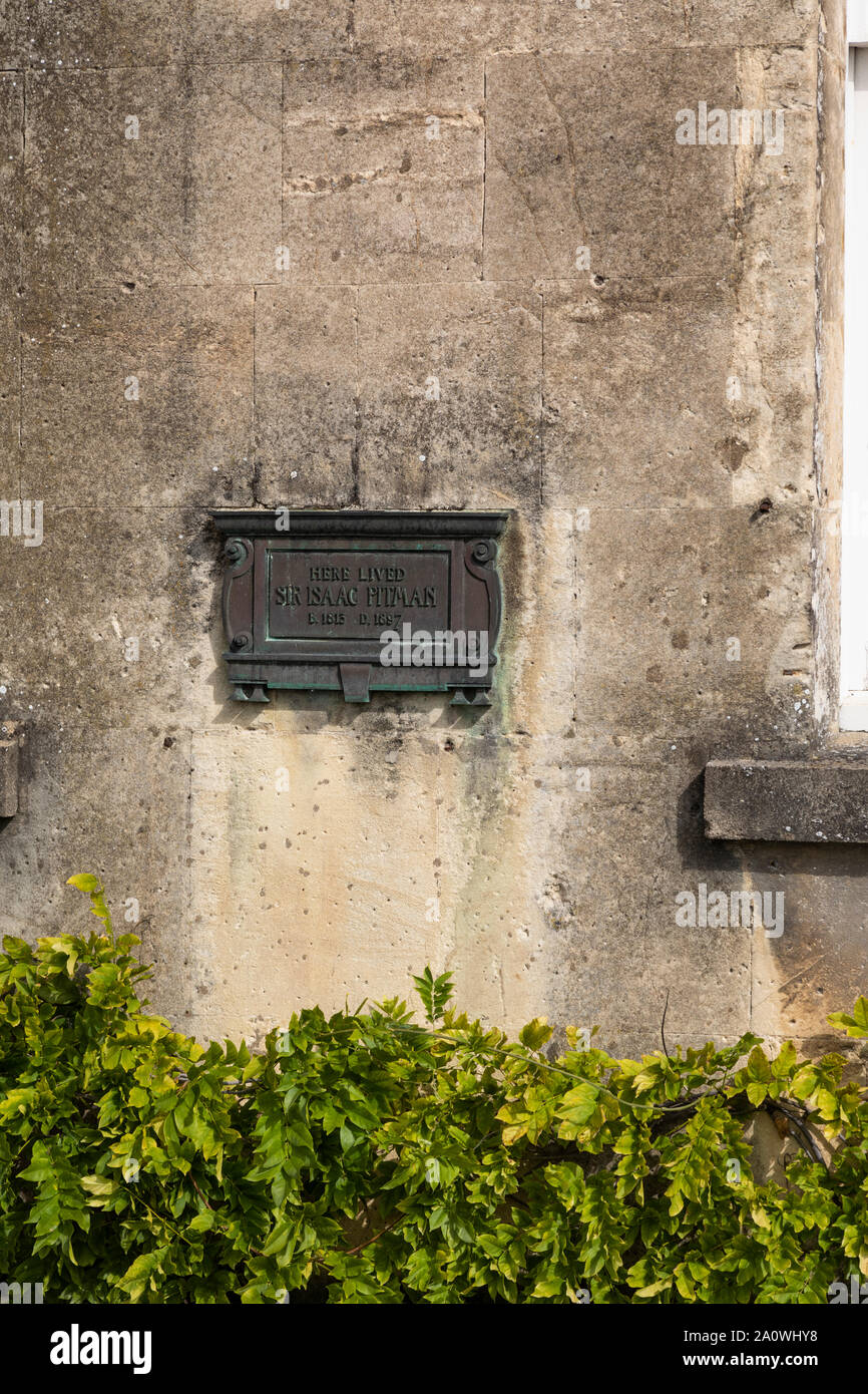 Le texte lit le texte de plaque se lit 'ici a vécu Sir Isaac Pitman b. 1813 d. 1897' - The Royal Crescent, Bath, Angleterre, Royaume-Uni Banque D'Images