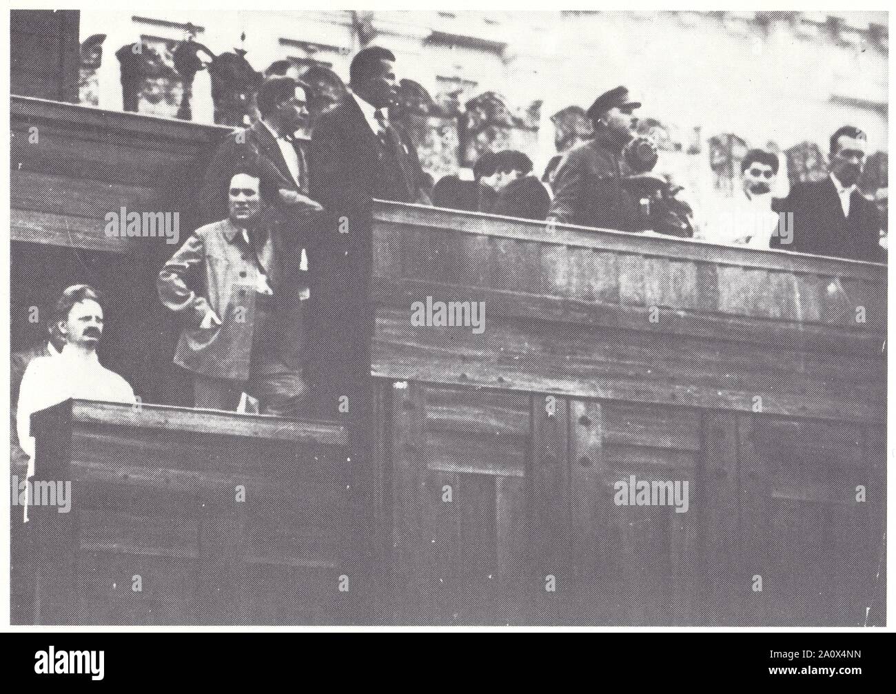 20.07.1926.Funérailles de Dzerjinski,chef du Guépéou.Trotsky en blanc.Zinoviev au micro.Vorochilov.Staline en blanc.Rykov Banque D'Images