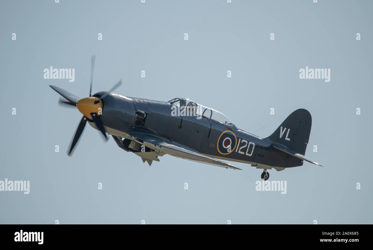 Hawker Sea Fury warplane affichant à Duxford IWM 2019 Spectacle aérien de la bataille d'Angleterre, Cambridgeshire, Angleterre, RU Banque D'Images