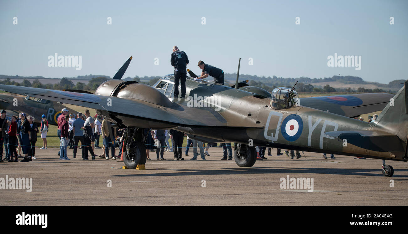 WW2 Bristol Blenheim en préparation pour voler l'affichage à l'IWM Duxford 2019 Spectacle aérien de la bataille d'Angleterre, Cambridgeshire, Angleterre, RU Banque D'Images