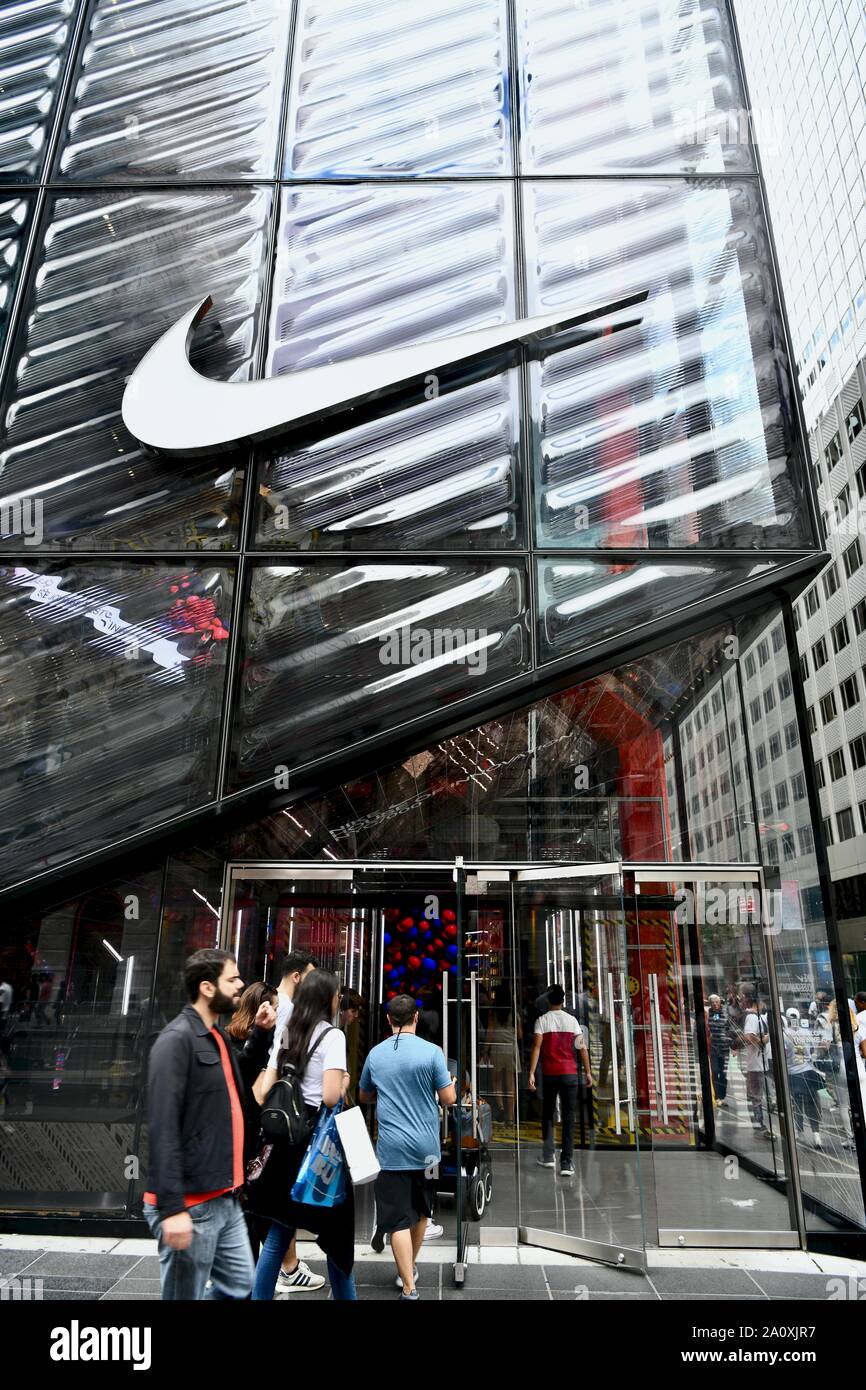 Nike flagship store à New York, NY, USA Photo Stock - Alamy