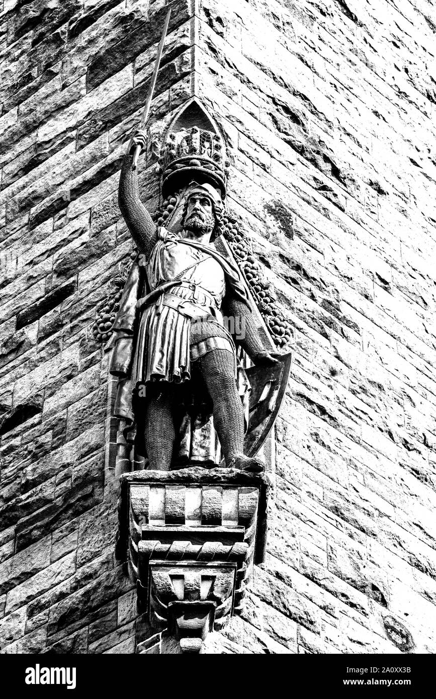 Statue de Sir William Wallace, à la Scottish National Wallace Monument à Stirling, qui a vaincu le roi Édouard Ier à Stirling Bridge en 1297 Banque D'Images